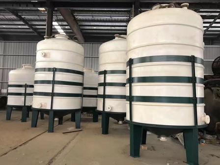 化工鋼襯塑儲(chǔ)罐使用注意